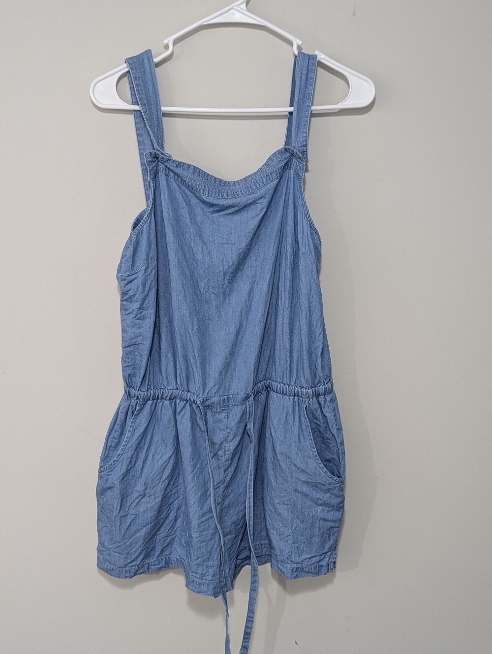 Women's Old Navy Chambray Blue Denim Romper Bib Shorts Size Medium
